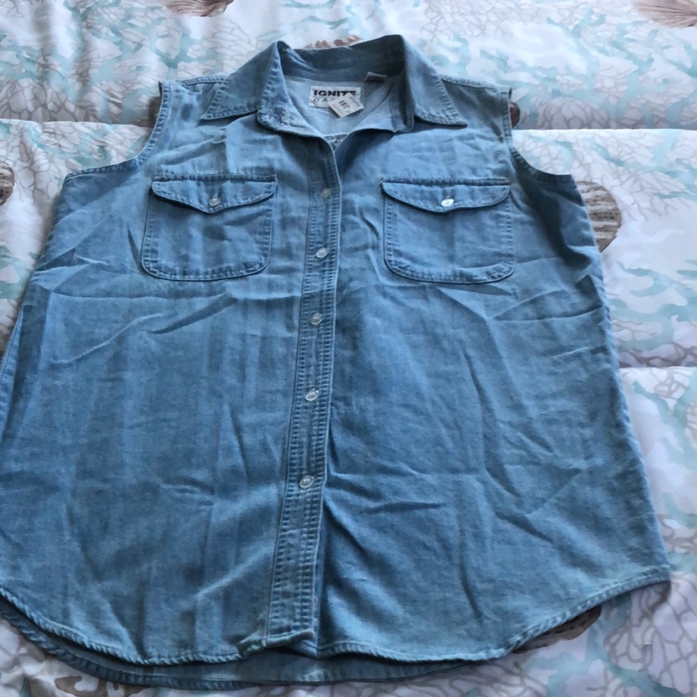 NWT Chambray Button Down